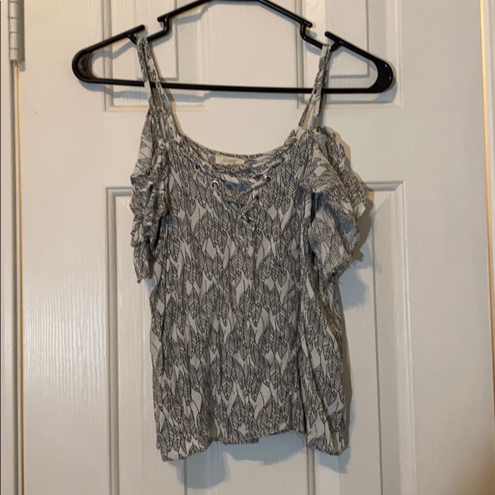 Off shoulder feather tank